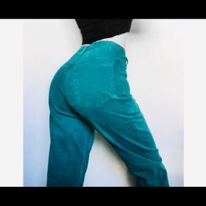 SOLD💕 VINTAGE TEAL HIGH WAISTED DENIM🌸